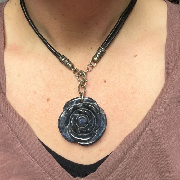 Vintage Genuine Blue Lapis Rose Pendent 925 Toggle Leather Choker Necklace - Picture 14 of 14